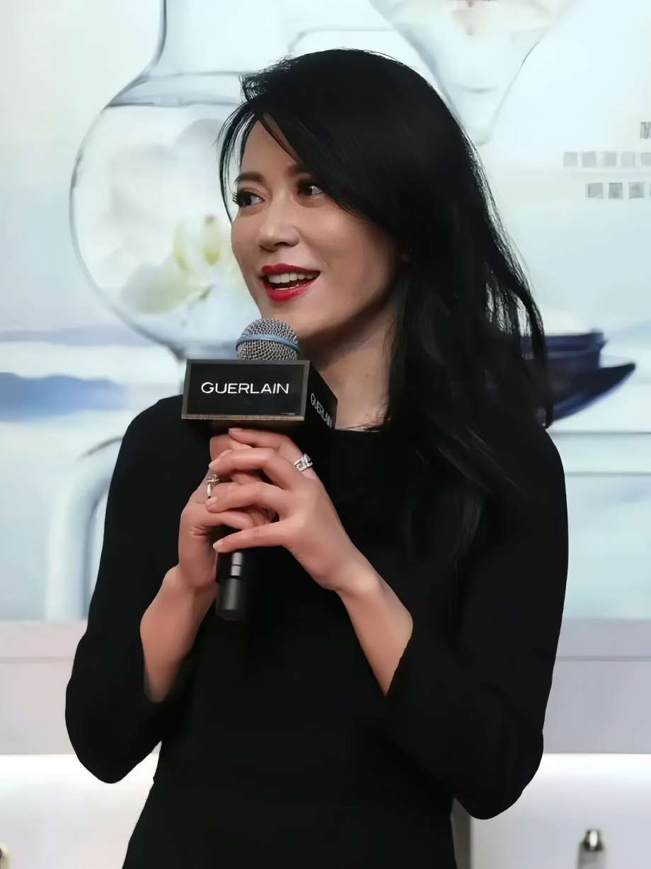 伊初